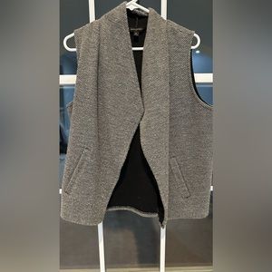 Banana Republic factory grey and black vest. Size medium.